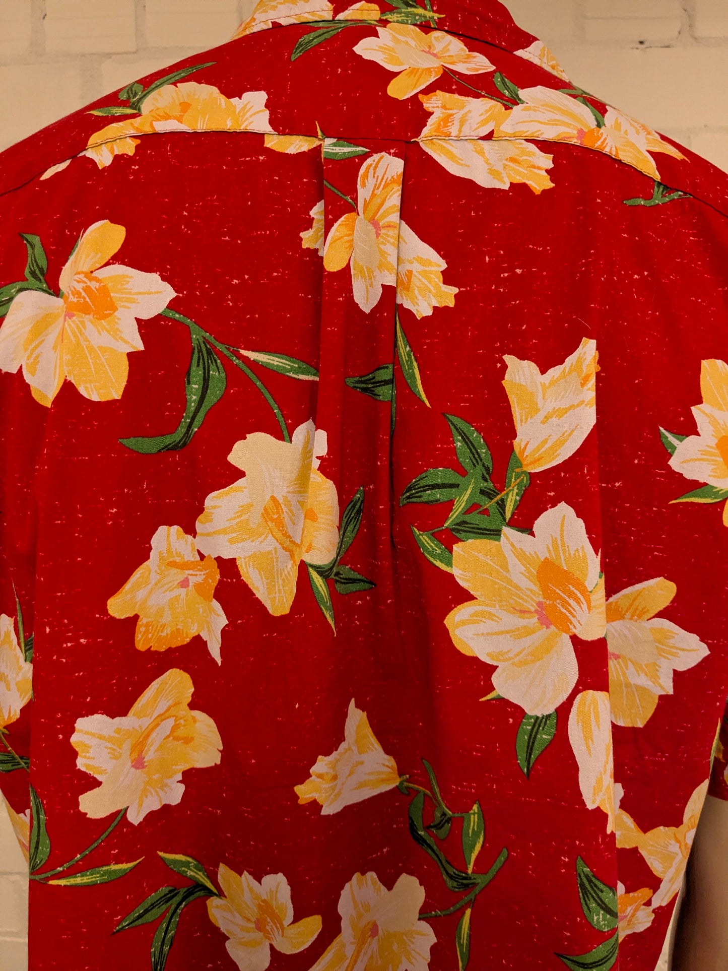 Old Navy Hawaii overhemd korte mouw. Rood Geel Groene Bloemen print. Maat XL.