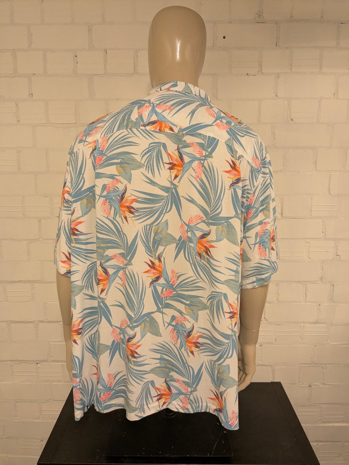 George Hawaii overhemd korte mouw. Licht Blauw Geen Roze Bloemen print. Maat 4XL / XXXXL.