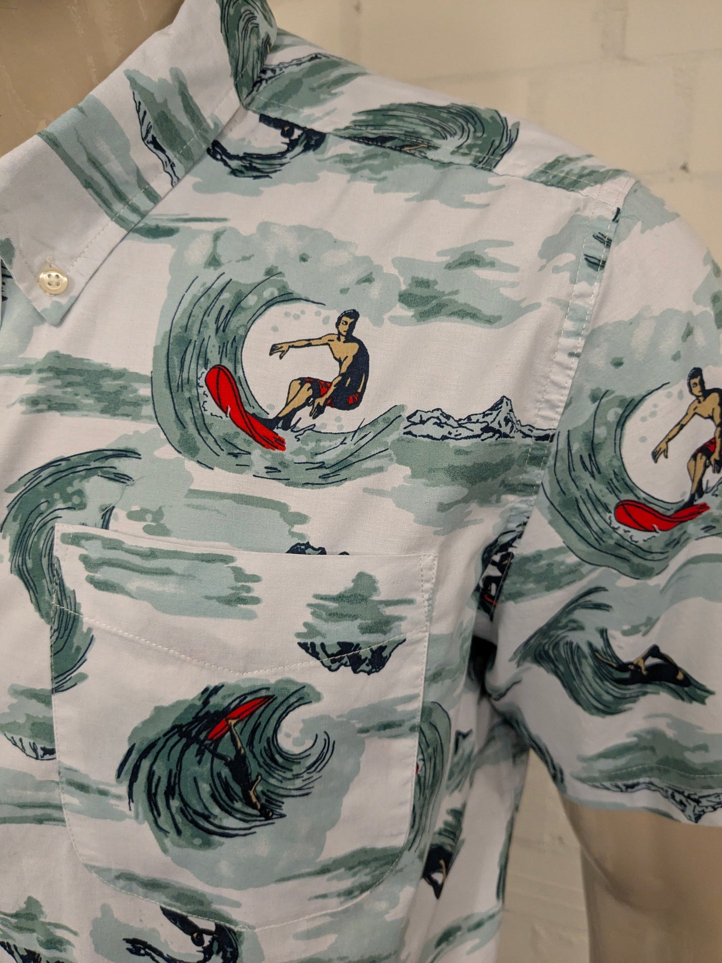 Dip overhemd korte mouw. Groen Rode Surfer print. Maat XL.