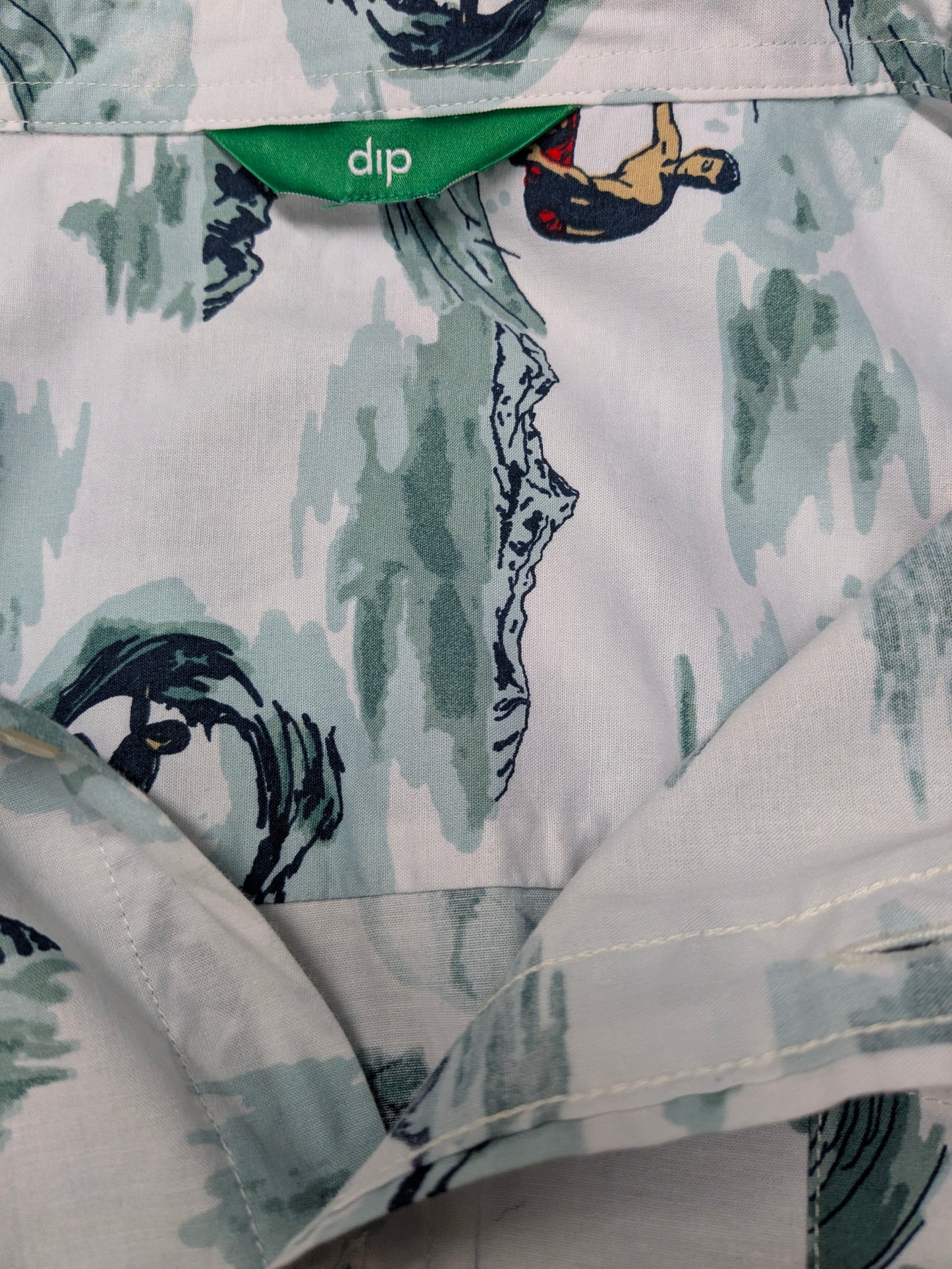 Dip overhemd korte mouw. Groen Rode Surfer print. Maat XL.