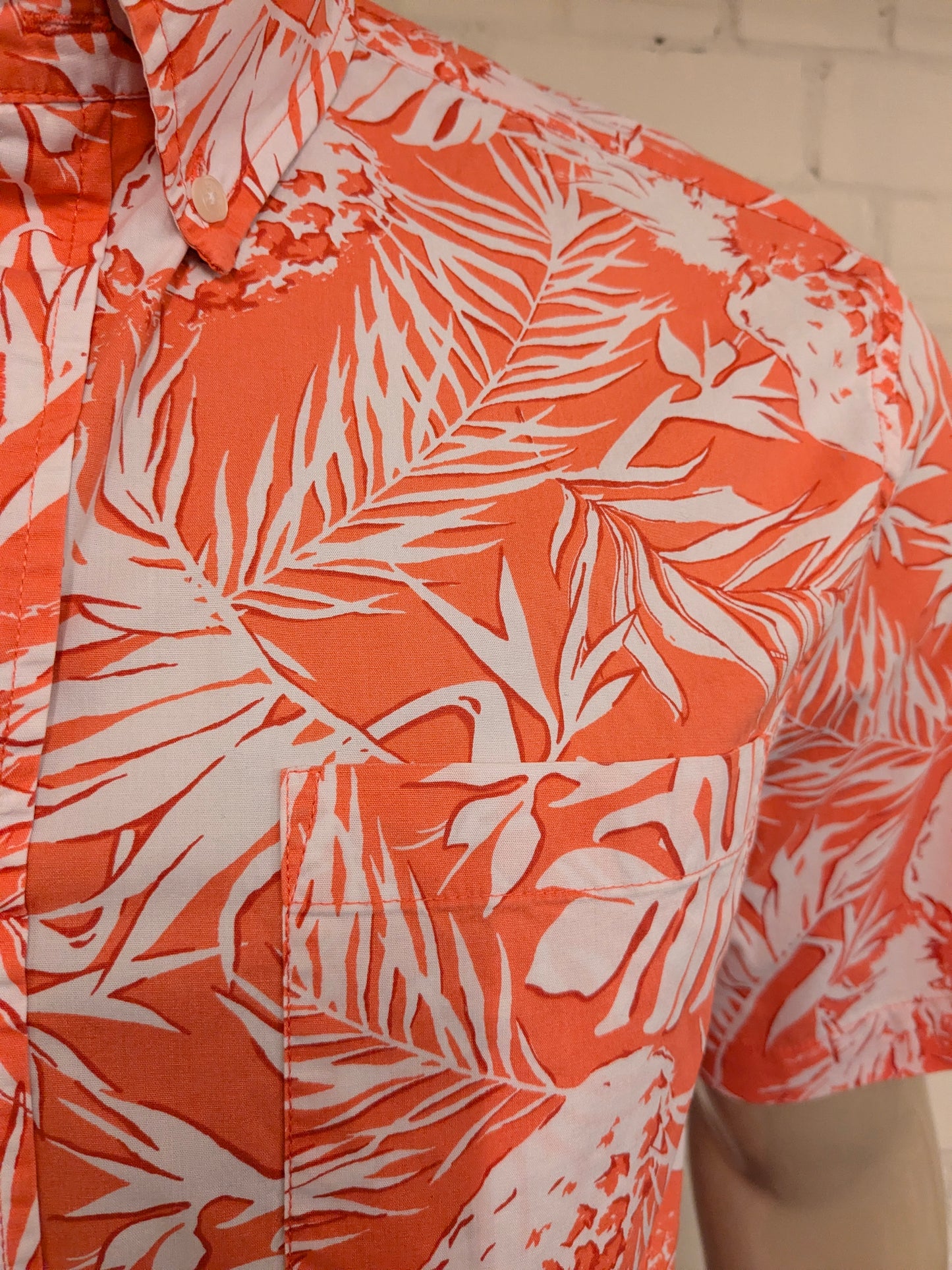 St. John's Bay Hawaii overhemd korte mouw. Roze Rood Witte print. Maat L.