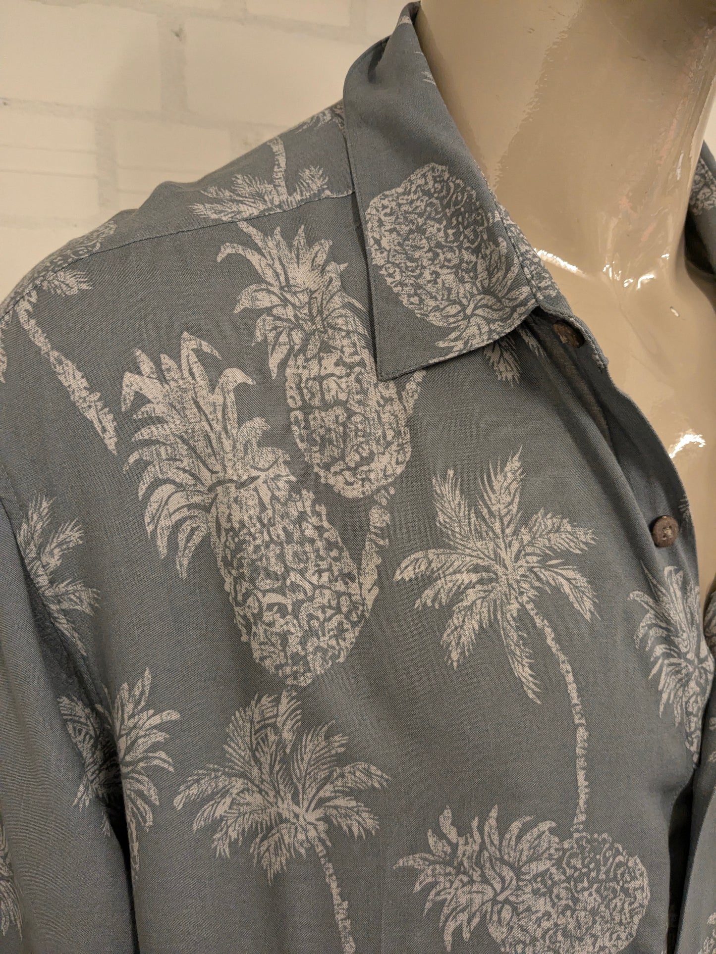 Batik Bay Hawaii overhemd korte mouw. Grijze Ananas Palmboom print. Maat 2XL / XXL.