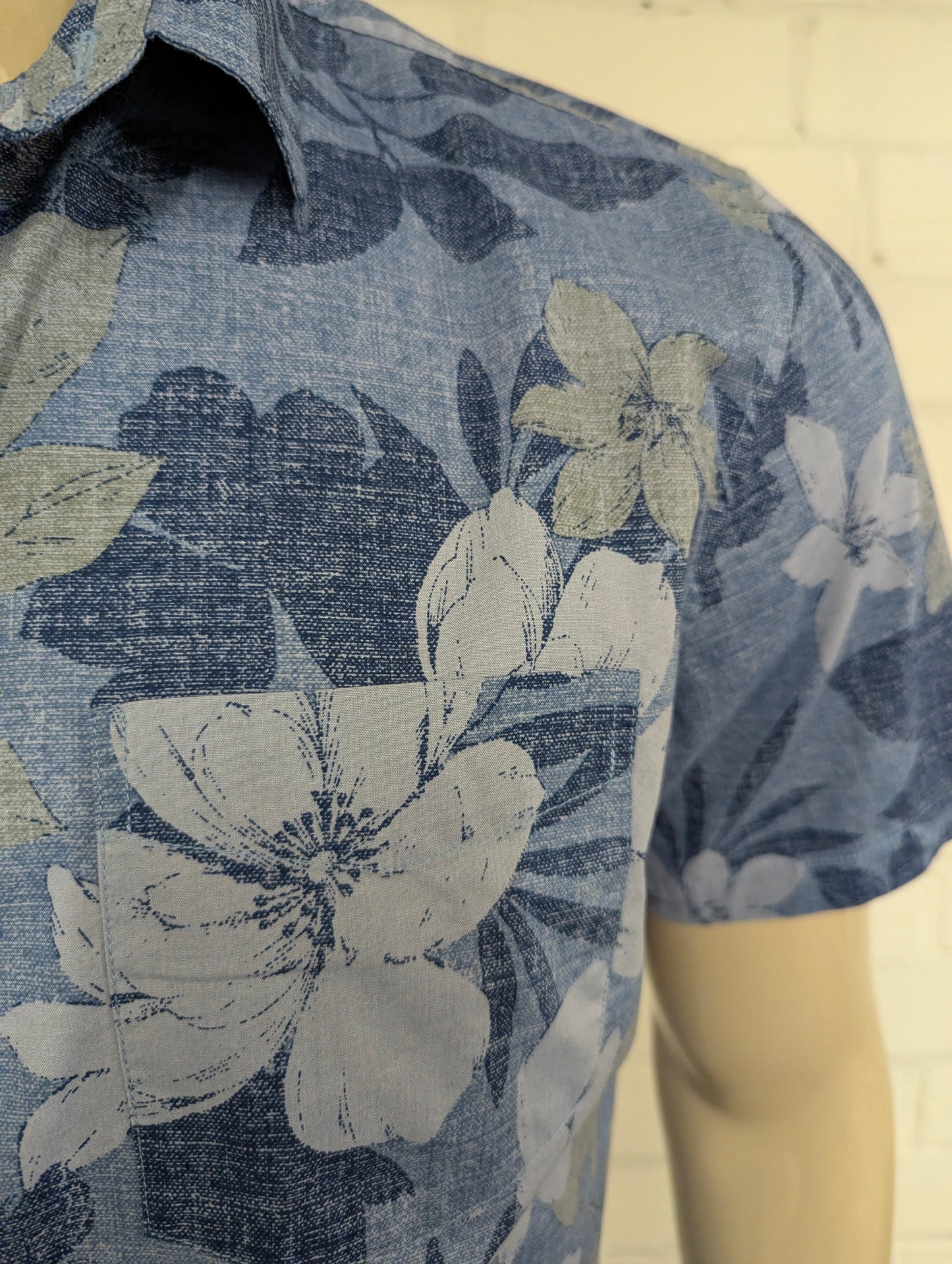 GAP Hawaii overhemd korte mouw. Blauw Groen Roze print. Maat L. slim.