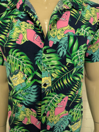 Nickelodeon Spongebob Squarepants overhemd korte mouw. Zwart Groen Roze print. Maat S.