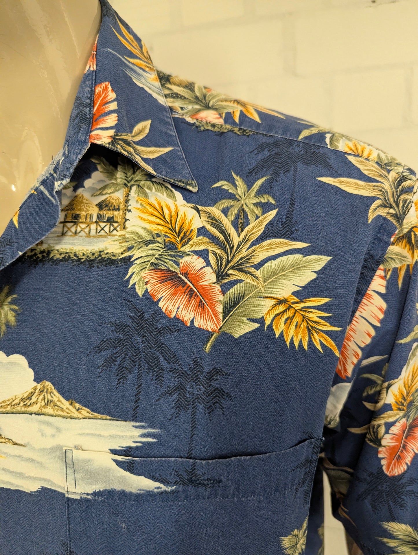 Pierre Cardin Hawaii overhemd korte mouw. Gekleurde print. Maat XL.