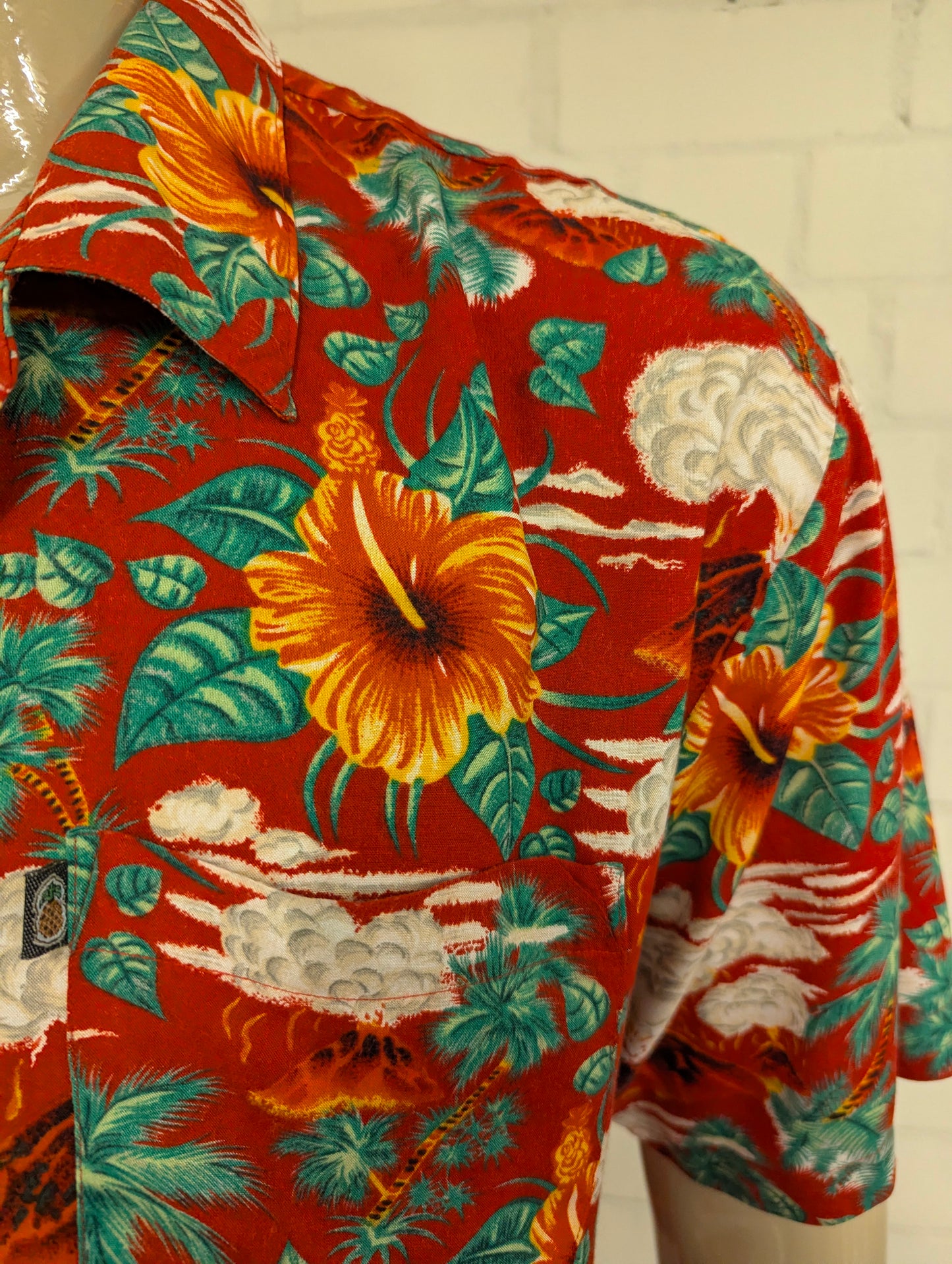 Pineapple Connection Hawaii overhemd korte mouw. Rood Geel groene bloemen print. Maat 2XL / XXL.