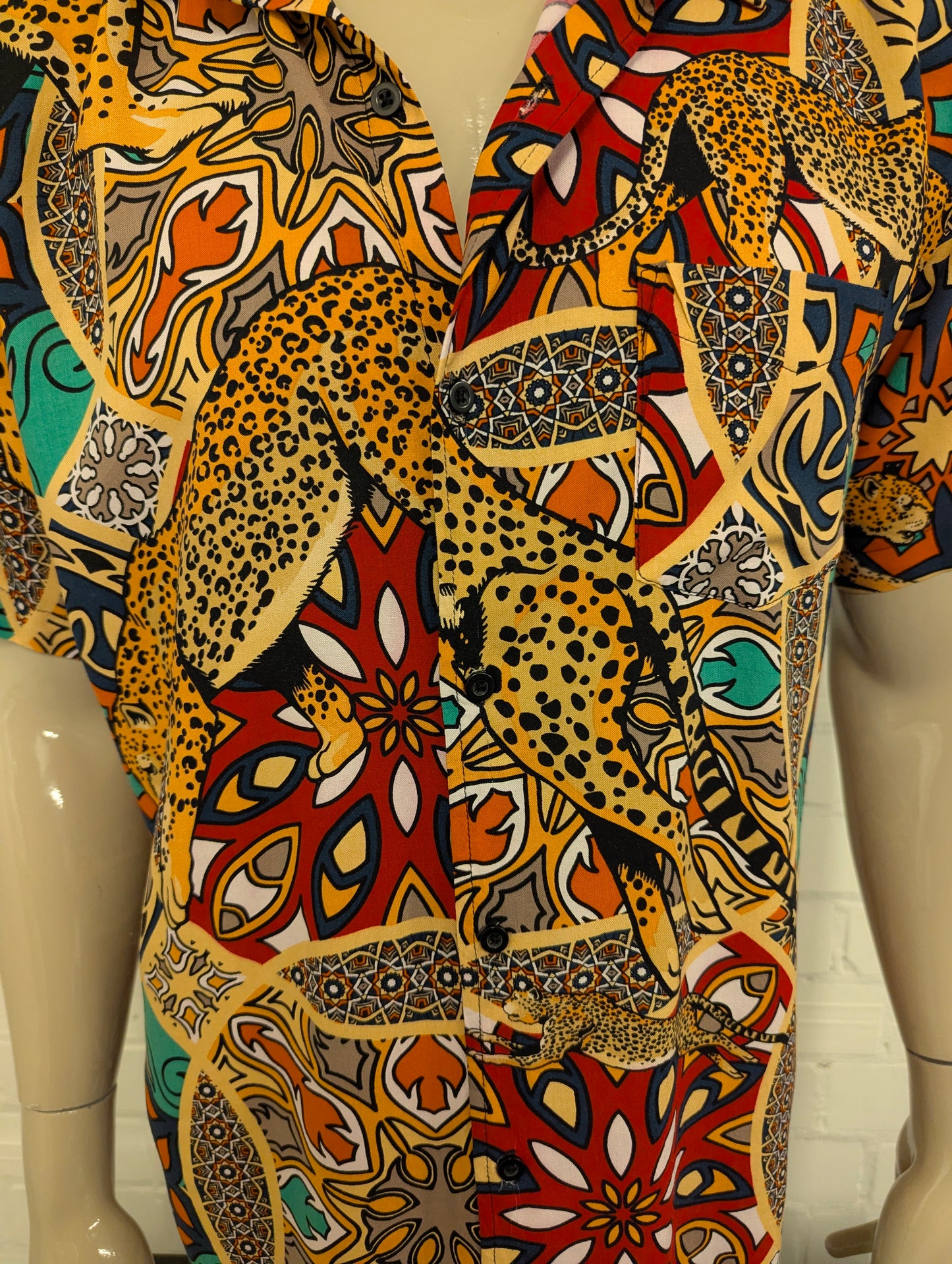 Reason overhemd korte mouw. Rood Geel Groen Oranje Tijger print. Maat XL.