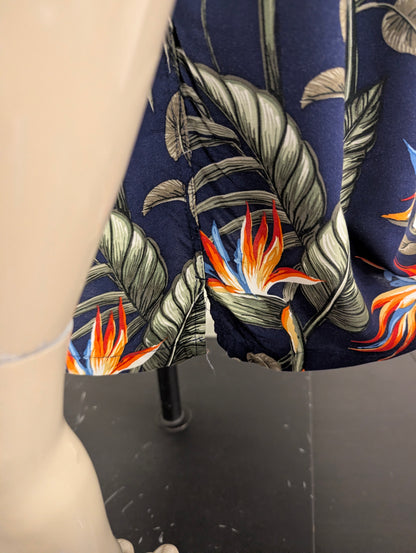 Batik Bay Hawaii overhemd korte mouw. Groen Blauw Oranje Bloemen print. Maat 2XL / XXL.
