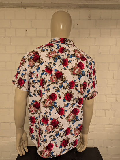 Vatpave overhemd korte mouw. Rood Roze Rozen print. Maat 2XL / XXL.
