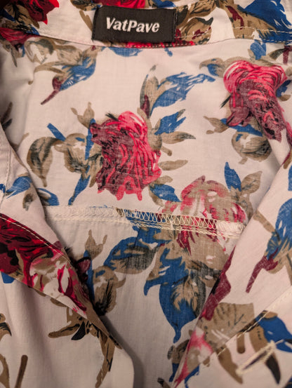 Vatpave overhemd korte mouw. Rood Roze Rozen print. Maat 2XL / XXL.
