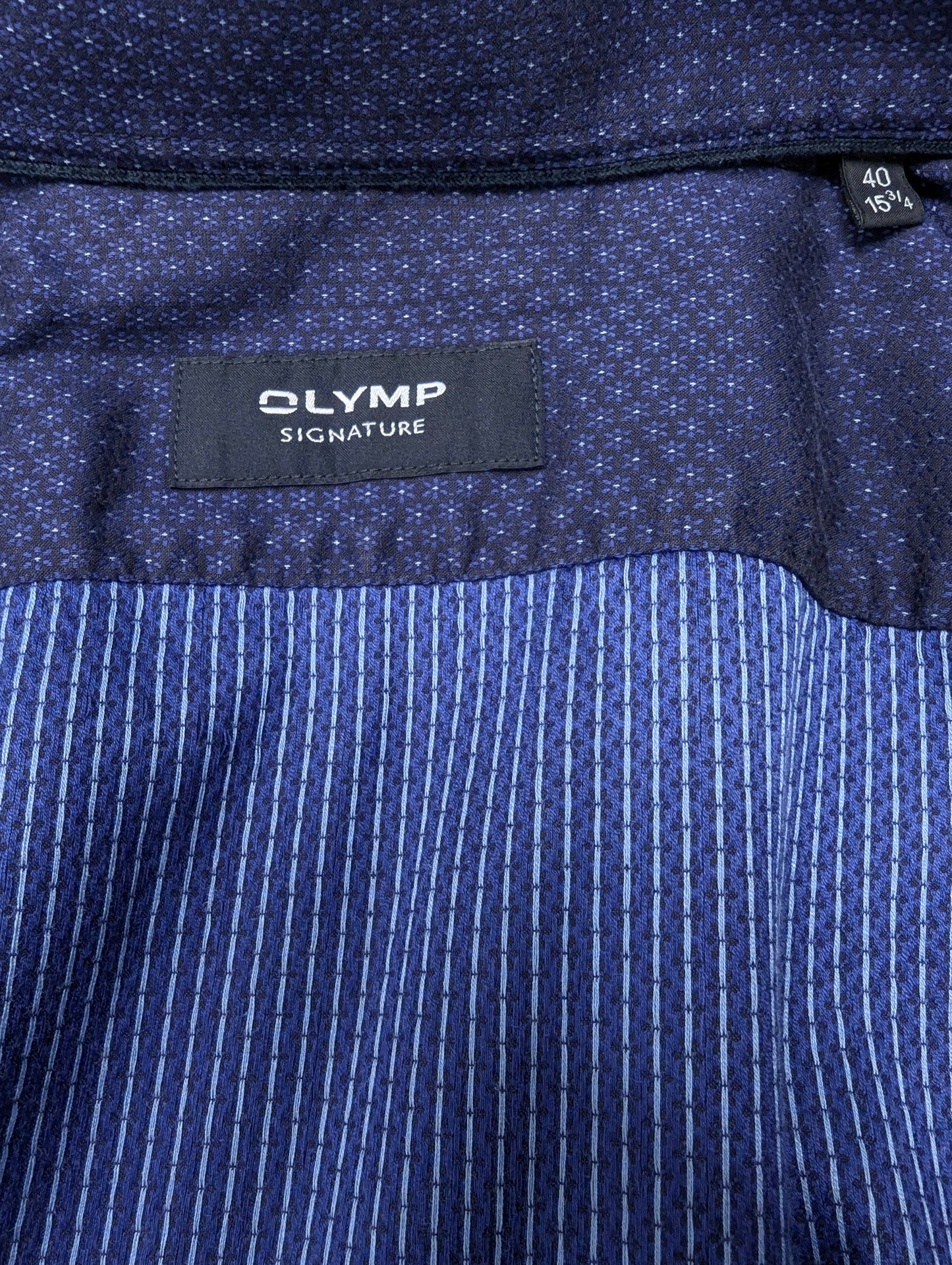 Olymp Signature overhemd. Donker Blauwe Bloemetjes motief. Maat M. tailored fit.