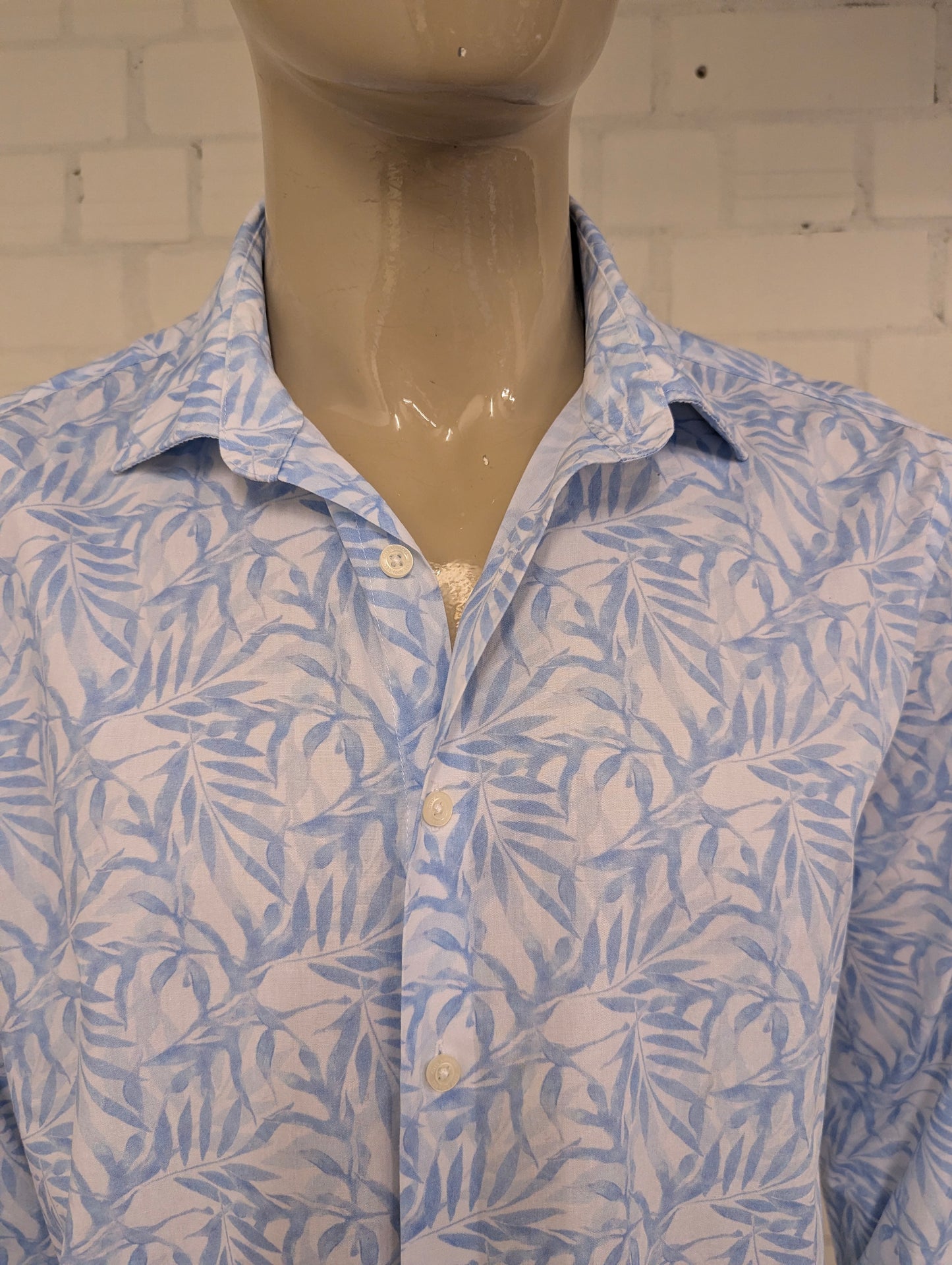 B.B.Company overhemd. Blauw Wit Blad motief. Maat XL. regular fit.