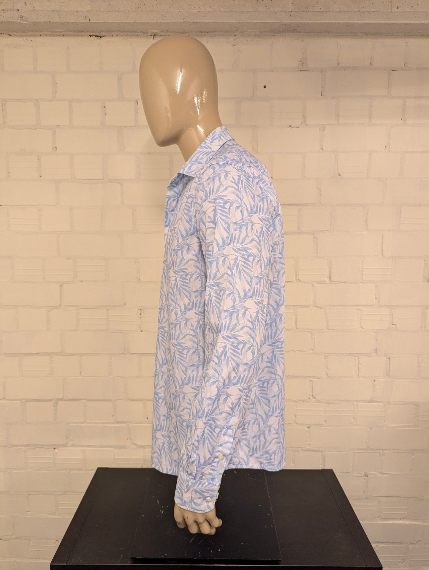 B.B.Company overhemd. Blauw Wit Blad motief. Maat XL. regular fit.