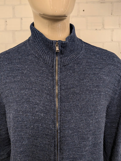 Nautica vest met rits. Blauw gemêleerd met voelbaar gestreept motief. Maat XL.