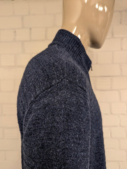 Nautica vest met rits. Blauw gemêleerd met voelbaar gestreept motief. Maat XL.