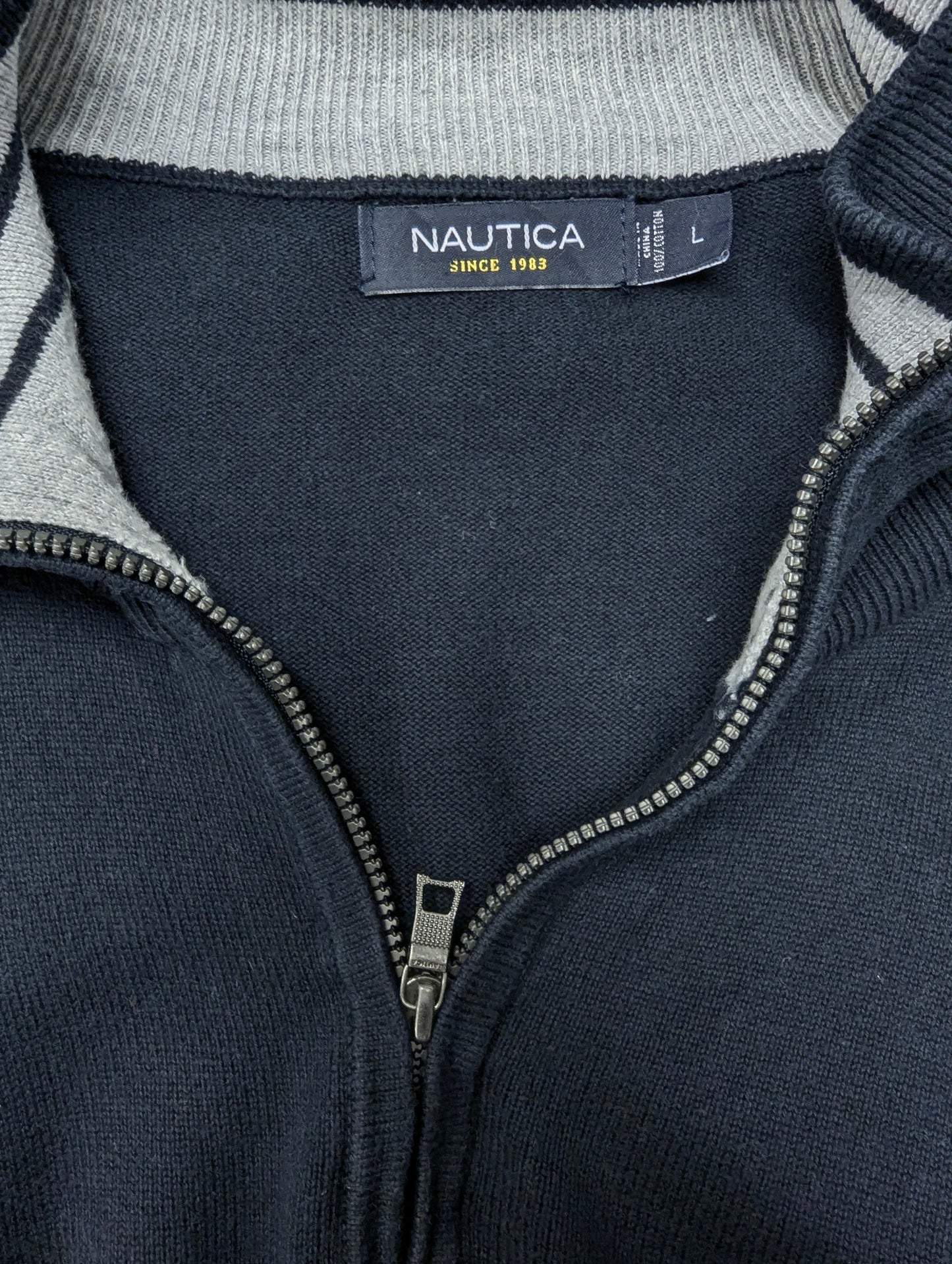 Nautica Quarter Zip trui met korte rits. Donker Blauw gekleurd. Maat L.