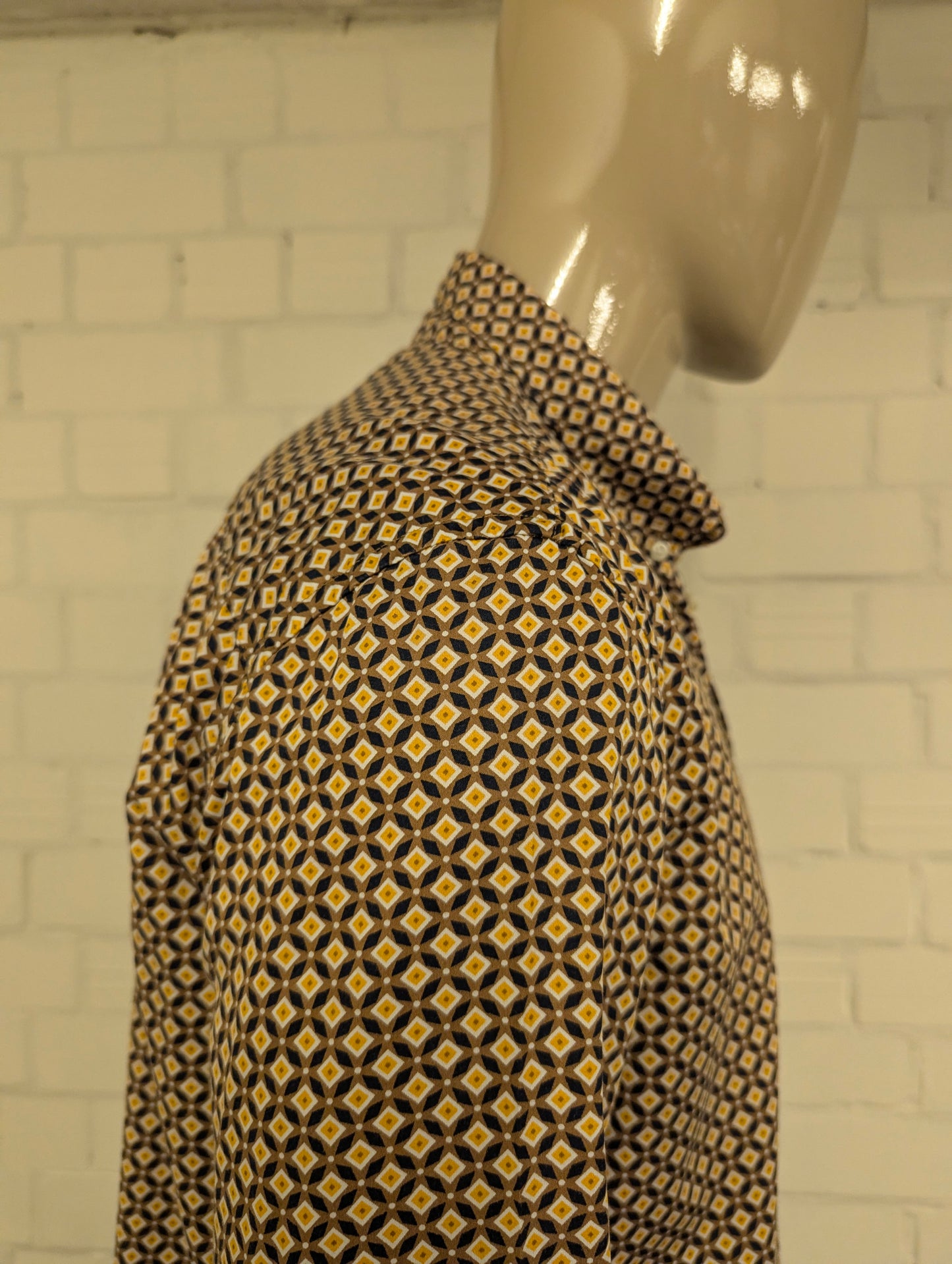 WE Fashion overhemd. Geel Bruine 70's print. Maat XL. slim fit.
