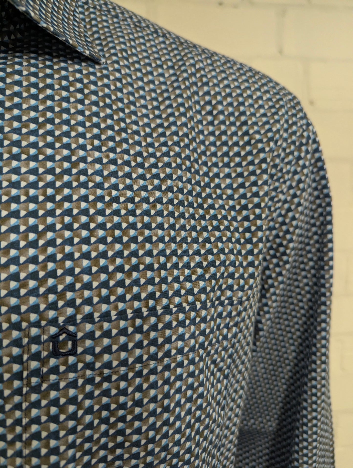 Ledub overhemd. Wit Blauw Bruine print. Maat 2XL / XXL. modern fit.