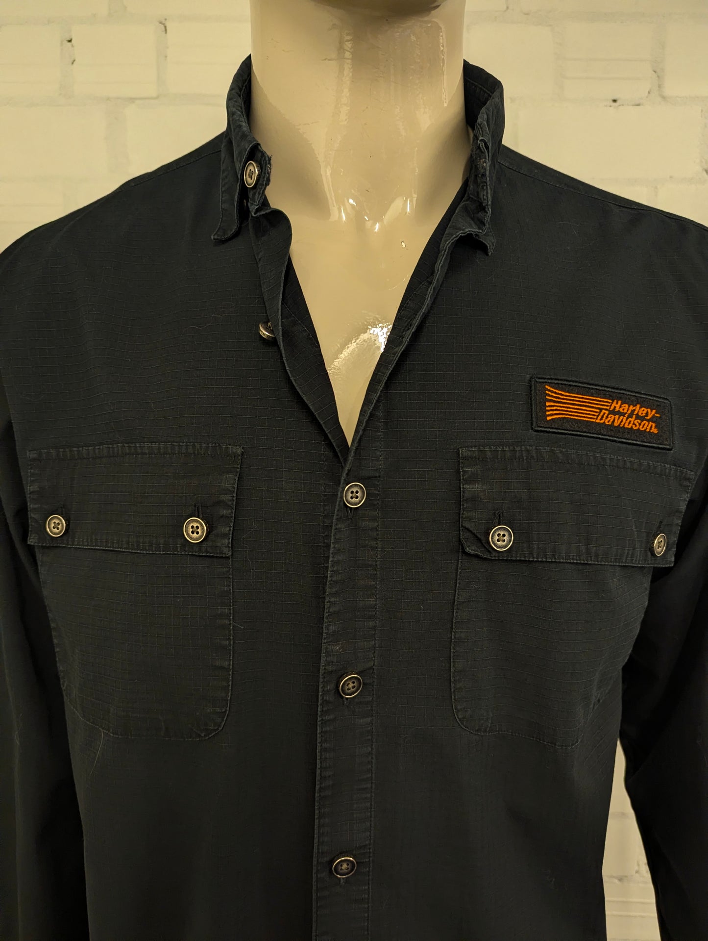 Original Harley Davidson overhemd. Zwarte met mooie emblemen. Maat XL.