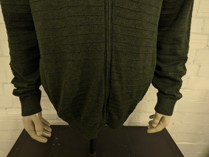 Nautica vest. Donker Groen voelbaar gestreept motief. Maat XL.
