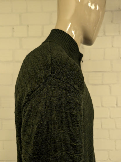 Nautica vest. Donker Groen voelbaar gestreept motief. Maat XL.