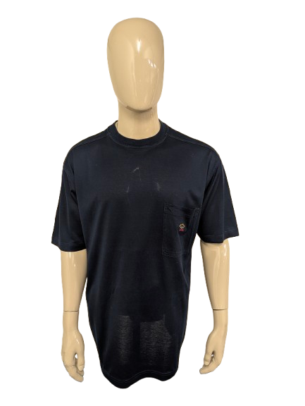 Paul & Shark shirt met borstzak. Donker Blauw gekleurd. Maat 2XL / XXL.