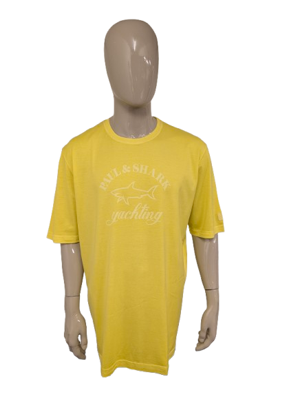 Paul & Shark shirt. Geel met opdruk. Maat 2XL / XXL.