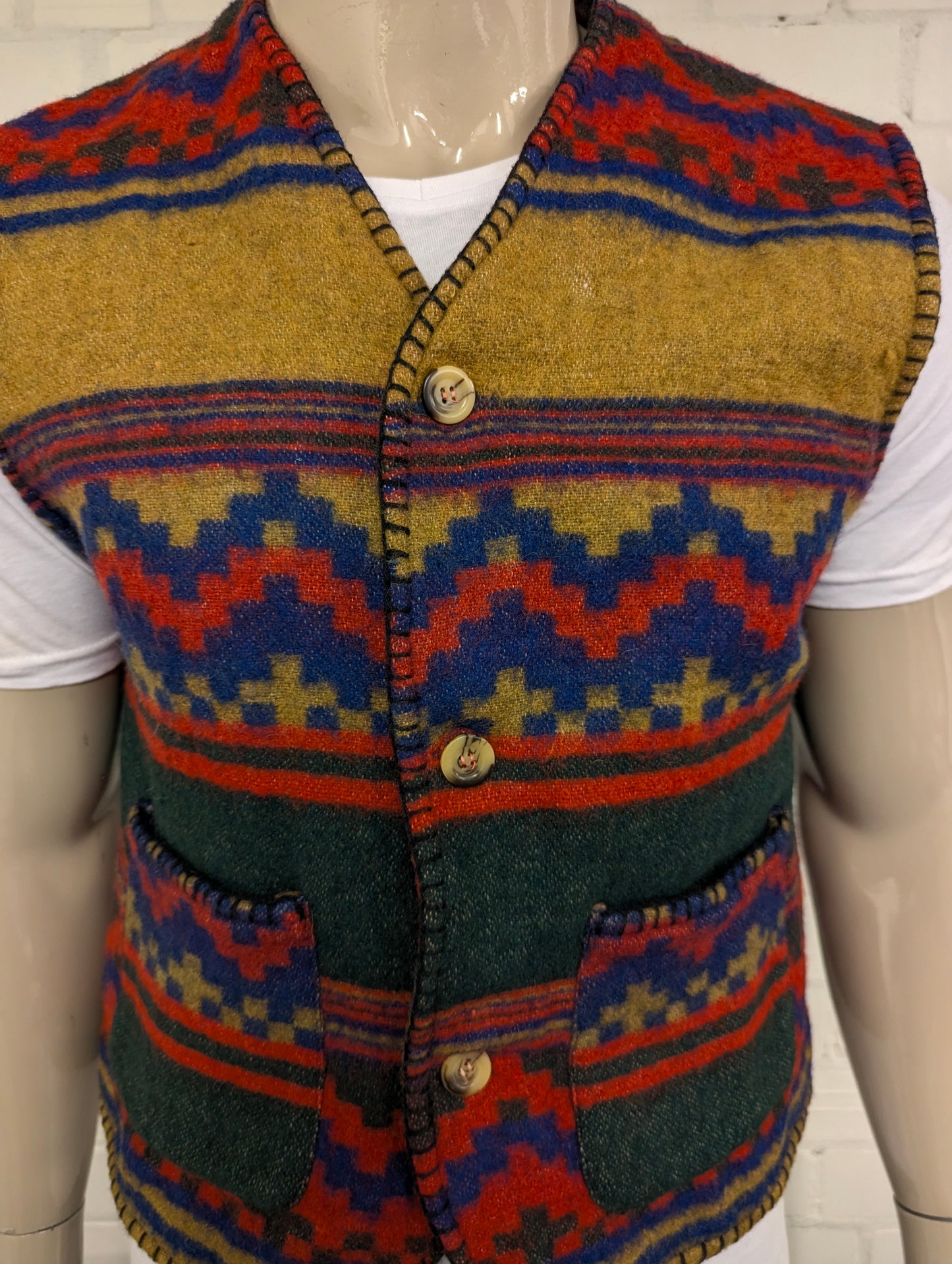 Vintage Como wollen gilet – rood/blauw/geel/groen motief – maat M