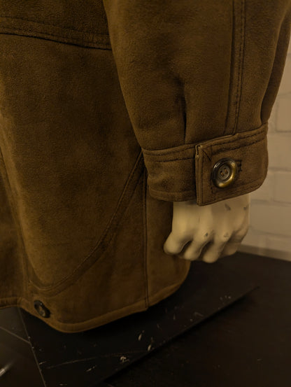 Leren Double Breasted halflange gevoerde jas met (nep) Bontkraag. Donker Bruin gekleurd. Maat L. #706.