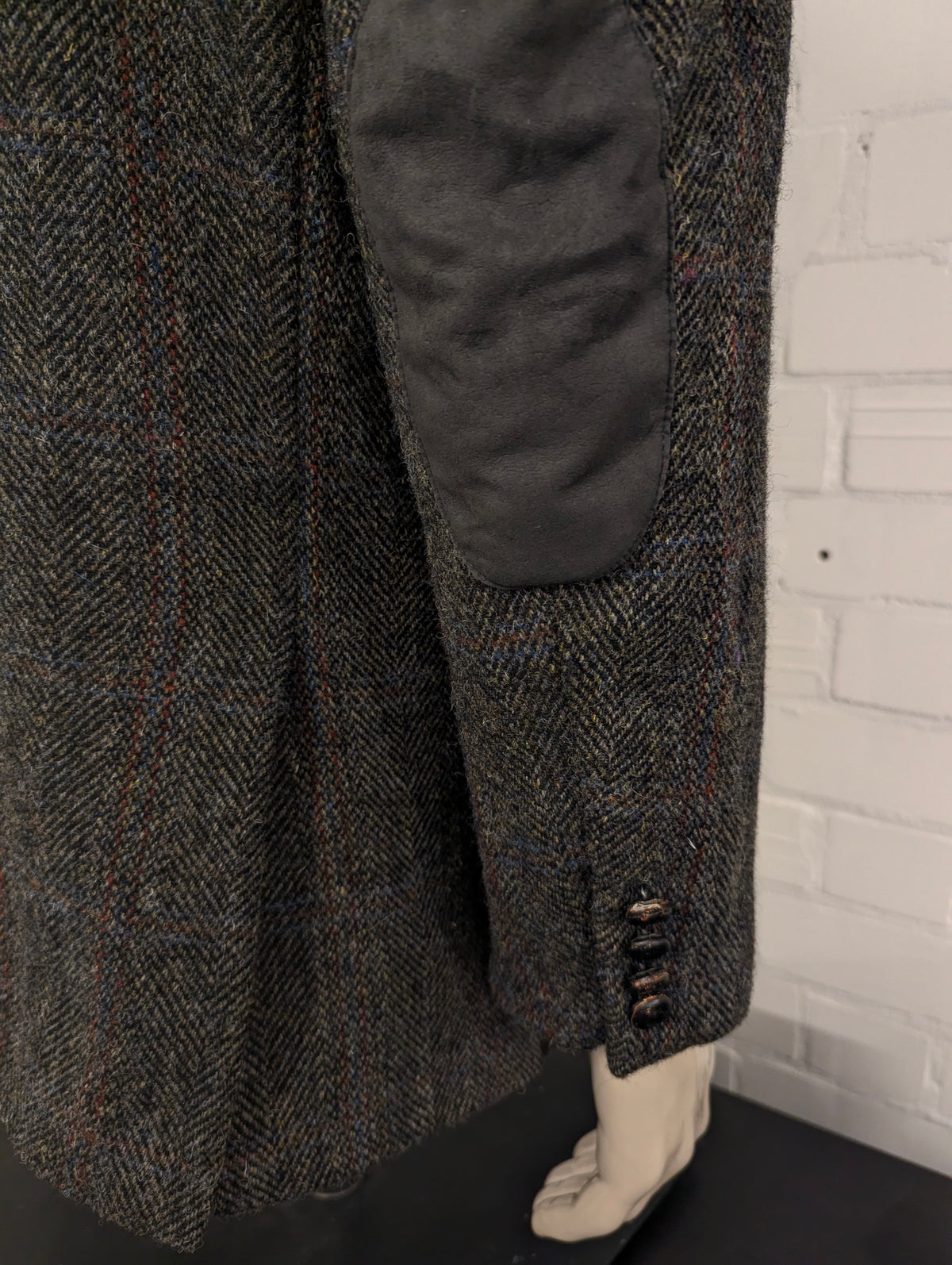 Barutti Harris Tweed colbert met elleboogstukken. Bruin Rood Blauw motief. Maat 52 / L.