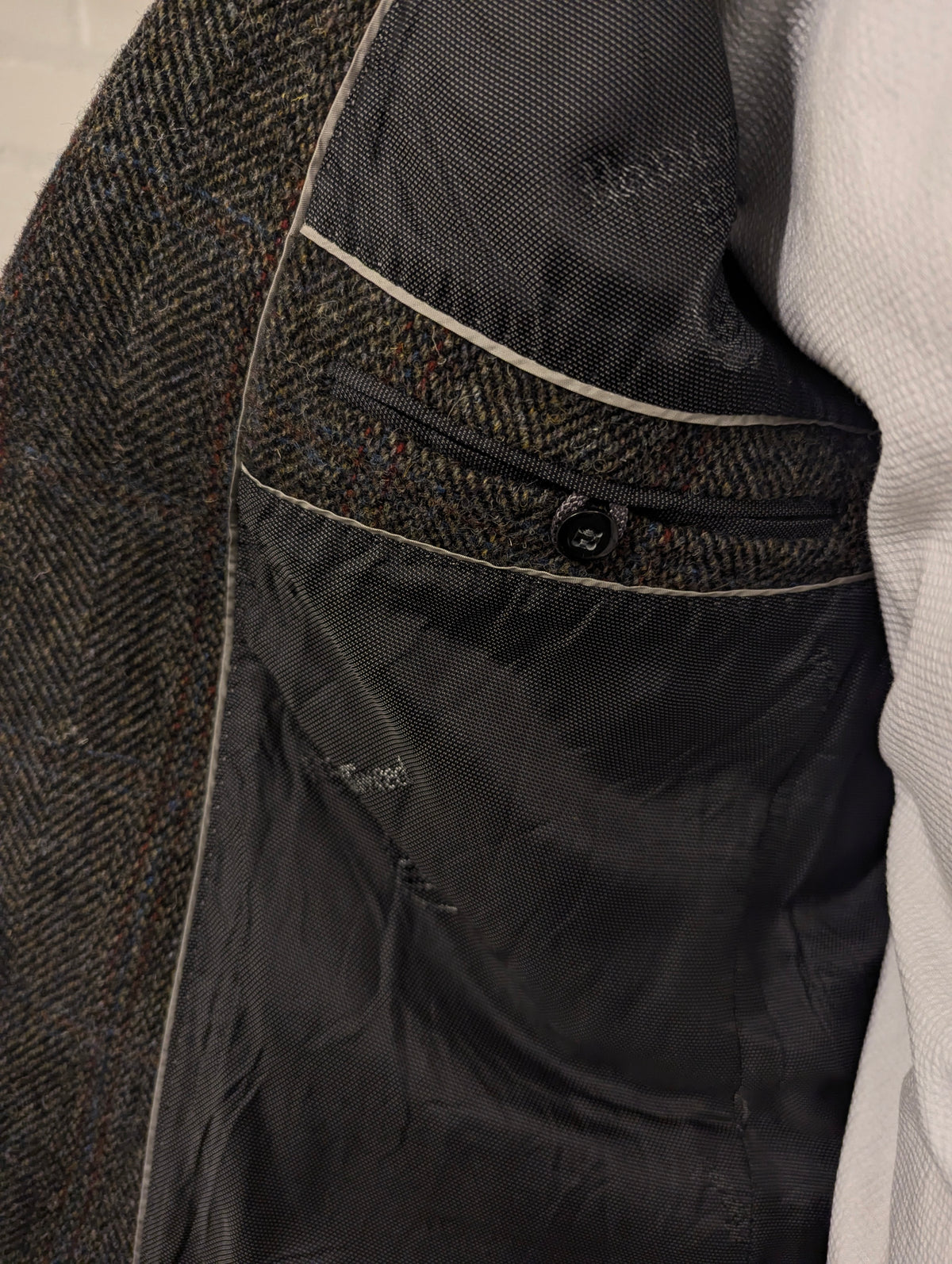 Barutti Harris Tweed colbert met elleboogstukken. Bruin Rood Blauw motief. Maat 52 / L.