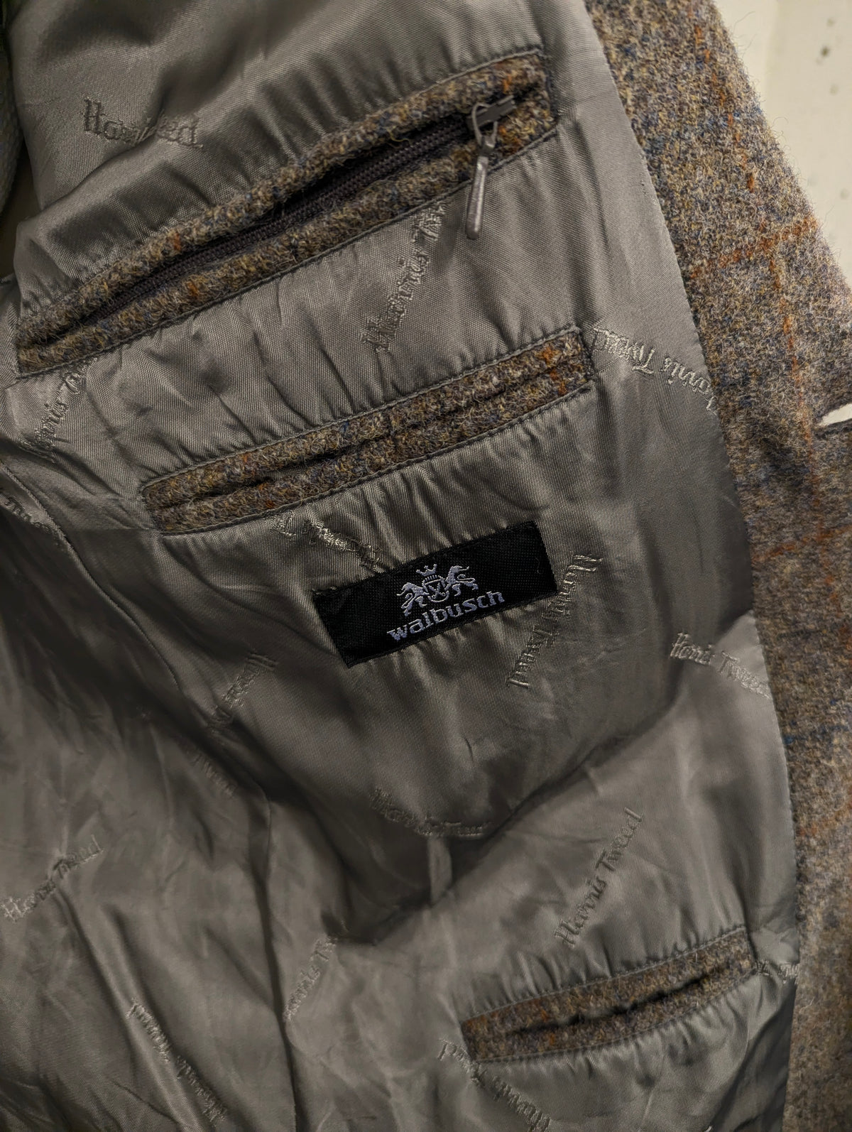 Walbusch Harris Tweed colbert. Kaki Bruin Oranje geruit. Maat 27 (54/L).