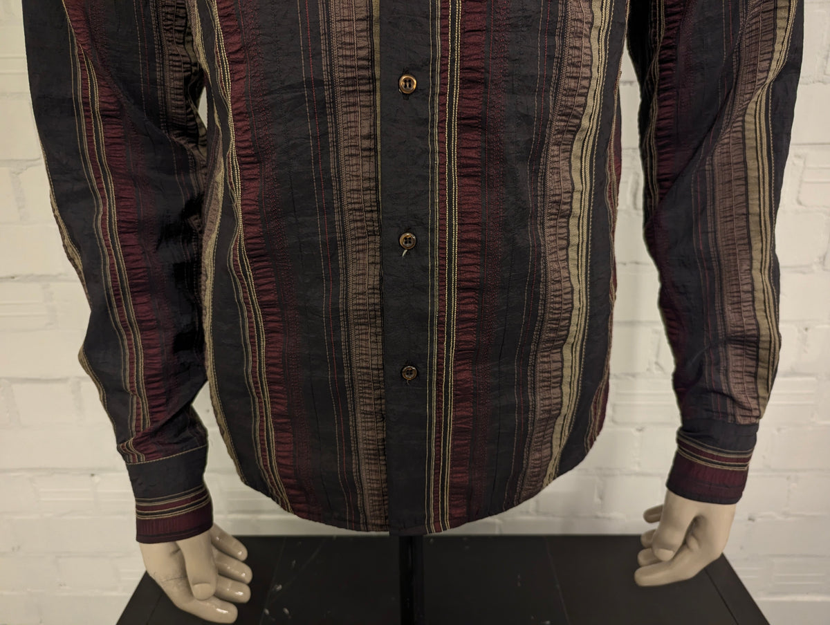 Vintage New Century overhemd. Rood Bruin Kaki Zwart gestreept. voelbaar motief. Maat M.