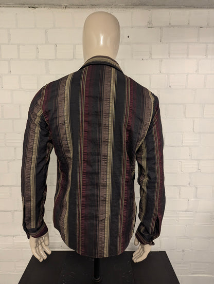 Vintage New Century overhemd. Rood Bruin Kaki Zwart gestreept. voelbaar motief. Maat M.