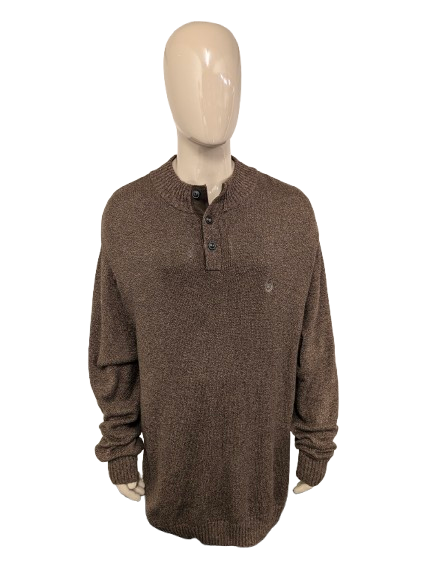 Chaps trui met knopen en elleboogstukken. Bruin gemêleerd. Maat 4XL / XXXXL.