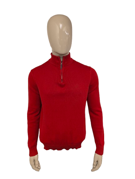 Nautica Quarter Zip trui met korte rits. Rood gekleurd. Maat M.