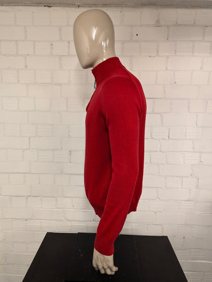 Nautica Quarter Zip trui met korte rits. Rood gekleurd. Maat M.