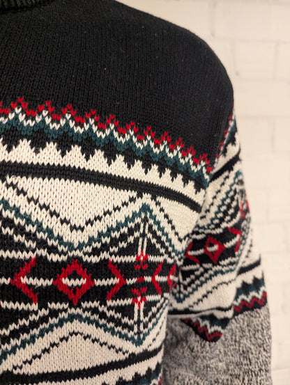 Chaps trui met knopen. Rood Groen Wit Zwart gekleurd. Maat 2XL / XXL.