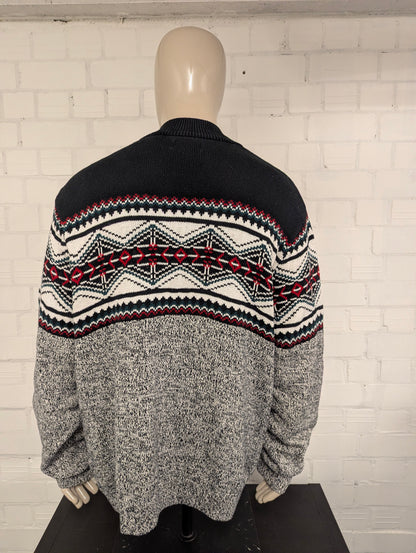 Chaps trui met knopen. Rood Groen Wit Zwart gekleurd. Maat 2XL / XXL.