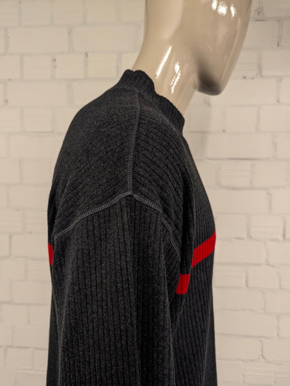 Nautica trui. Grijs Rood gekleurd. Maat 2L / XXL.