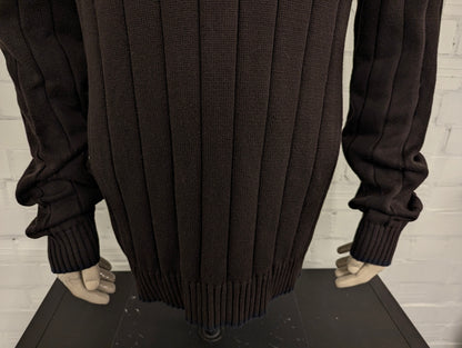 Nautica trui. Donker Bruin gestreept. Maat XL.