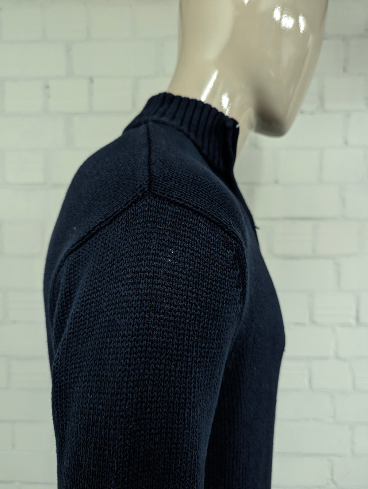 Chaps Quarter Zip trui met korte rits. Donker Blauw gekleurd. Maat M