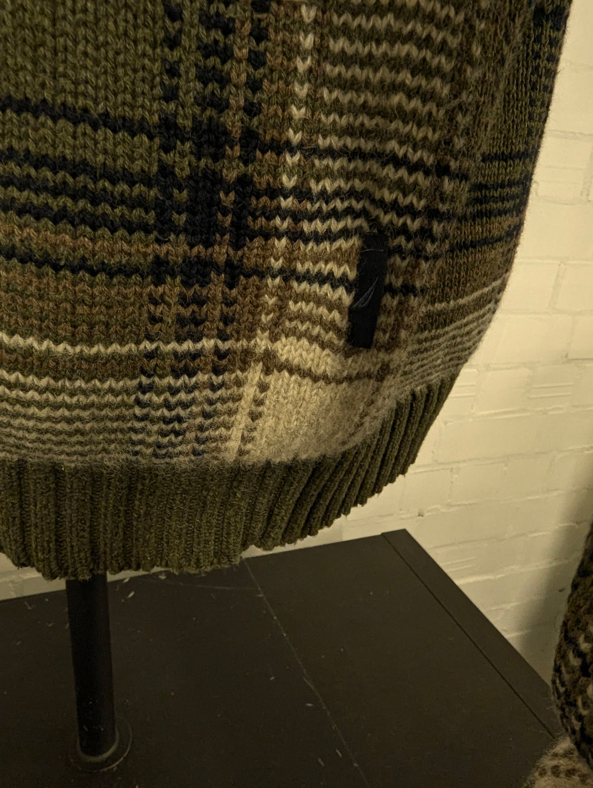 Nautica Wollen trui. Groen Bruin Donker Blauw geruit. Maat L. 20% Wol.