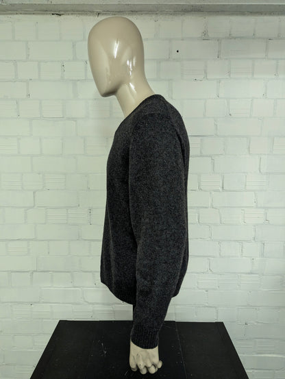 Italian Collection Wollen trui met V-Hals. Donker Grijs gemêleerd. 80% Wol en 20% Polyamide. Maat L.
