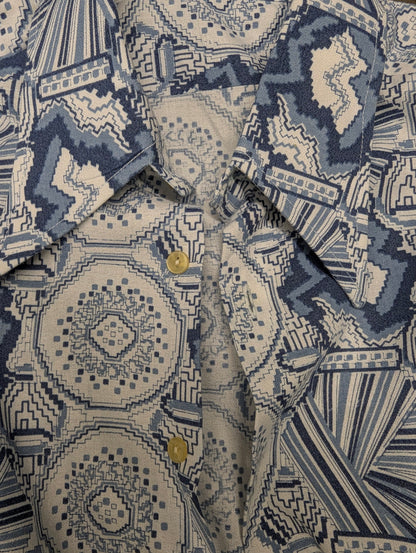 Vintage 70's overhemd met puntkraag. Wit Blauw print. Maat M. #727.