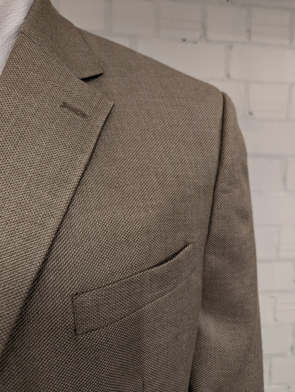 Chaps Colbert. Beige gemêleerd. Maat 56 / XL.