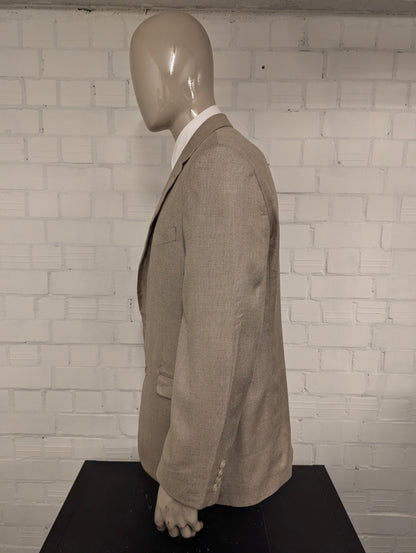 Chaps Colbert. Beige gemêleerd. Maat 56 / XL.