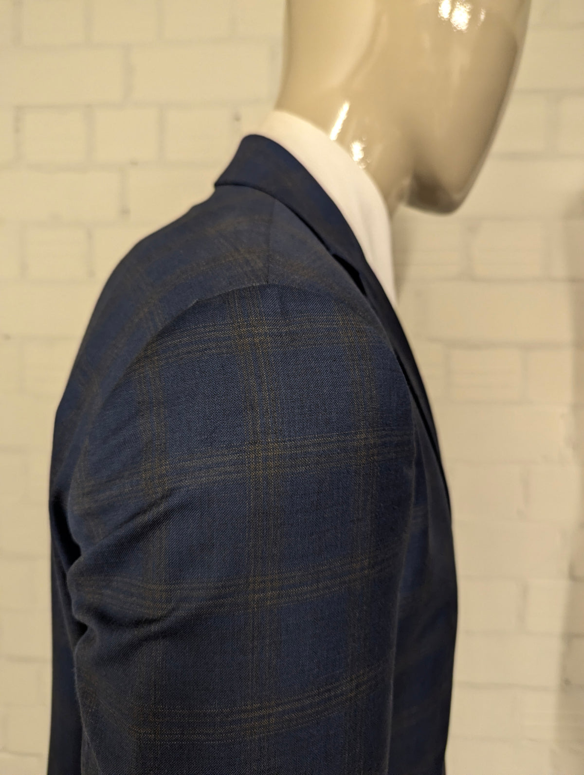 Gentiluomo Wollen Kostuum. Blauw Grijs gemêleerd. Maat 52/L.  slim fit. type verona.