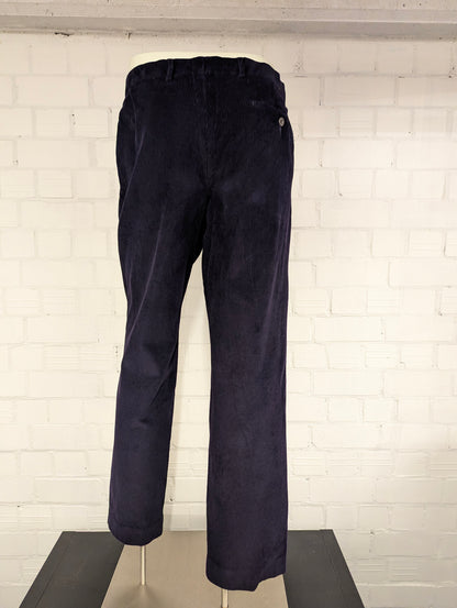 M&S Marks & Spencer ribbroek. Donker Paars gekleurd. Groffe rib. Maat 50.