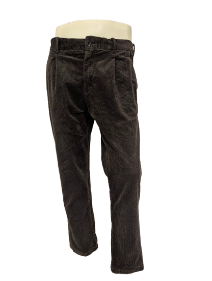 H&M ribbroek. Donker Bruin gekleurd. Groffe rib. regular fit. Maat 50.